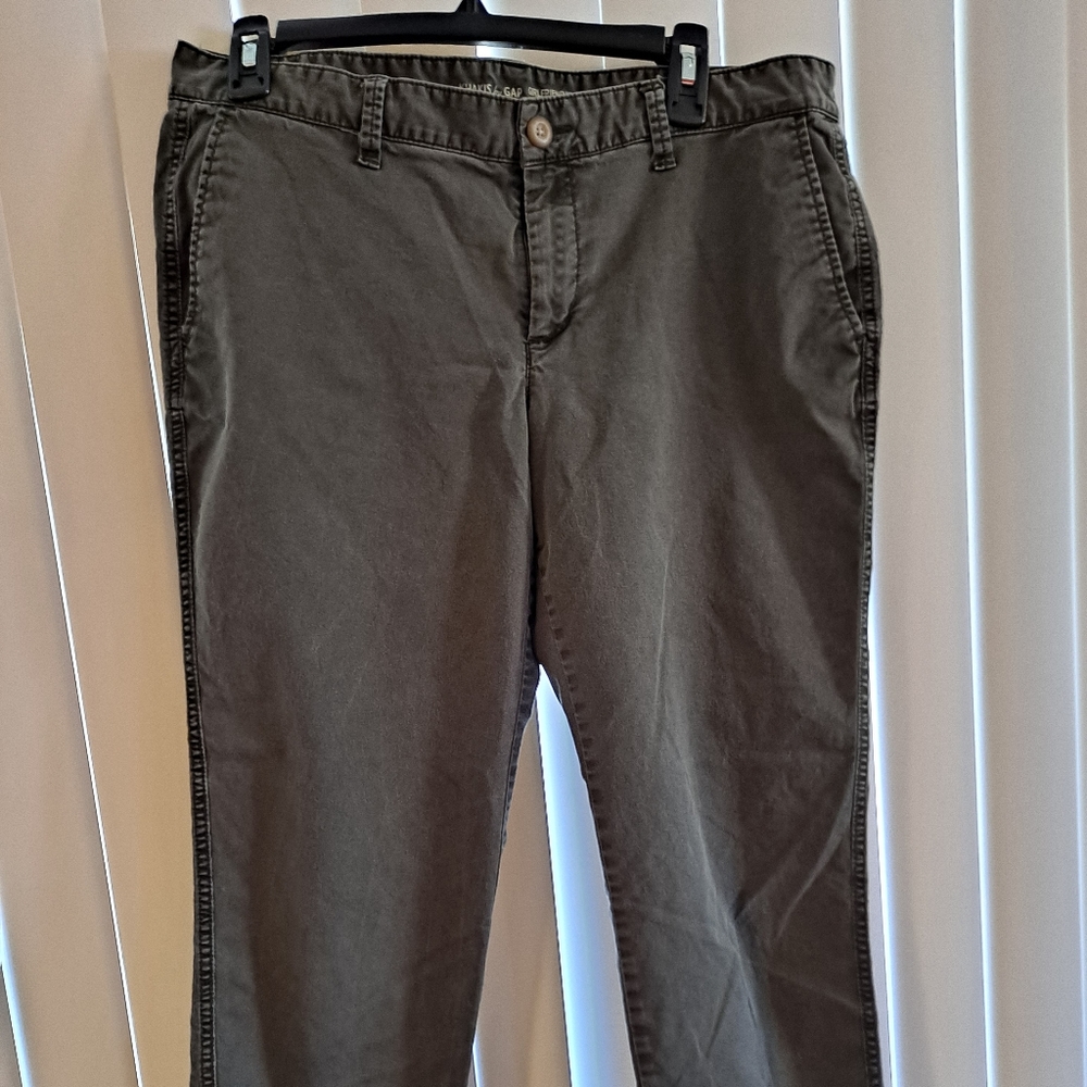 Gap Girlfriend Khaki